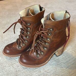 Freebird Boots Size 8, worn out once.